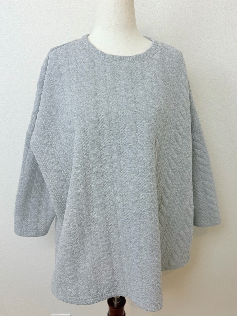 Tuckernuck Sport Cable Knit Gray Cable Knit Textured Pullover Top Size M/L